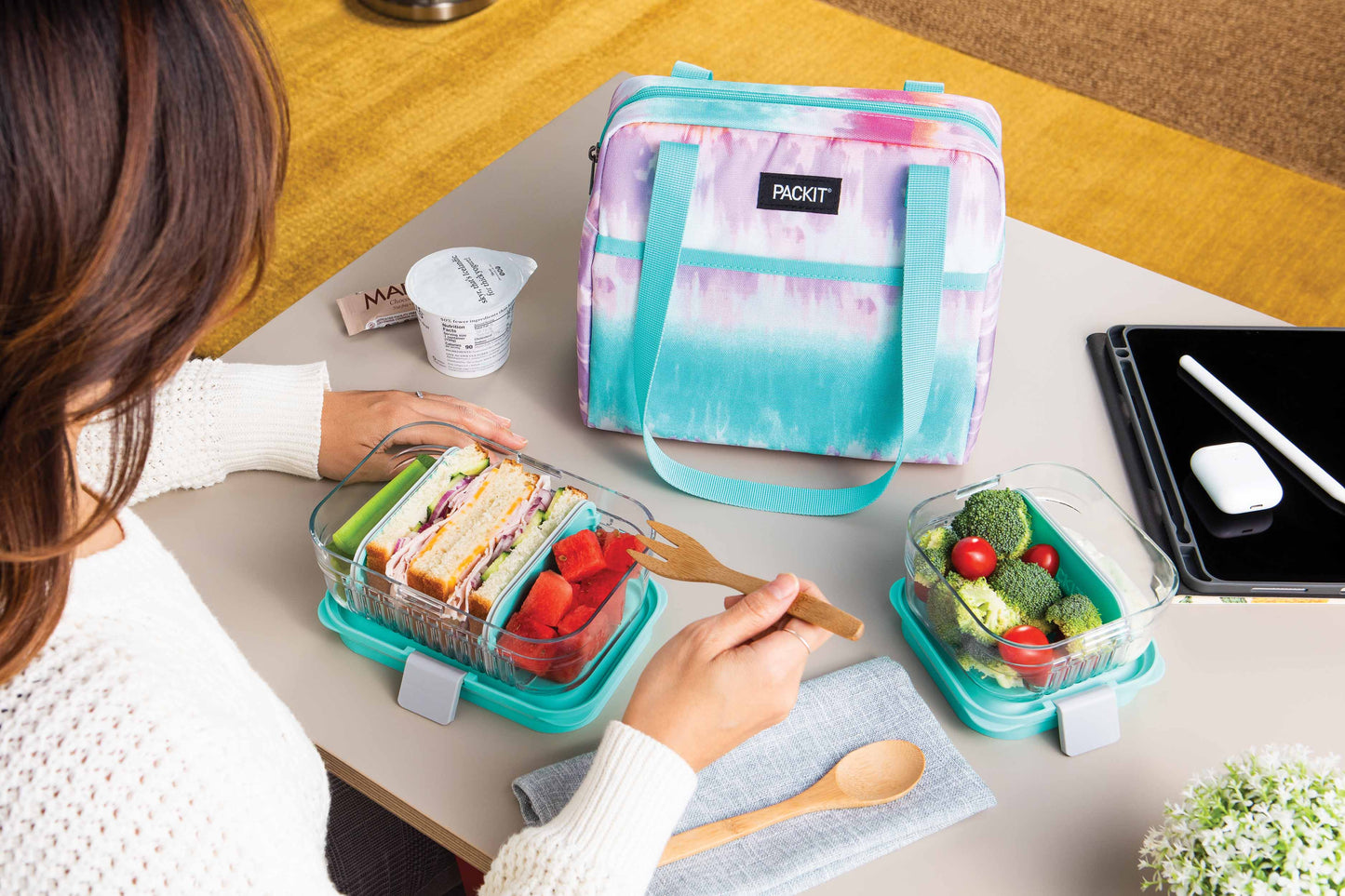 freezable-hampton-lunch-bag-g5 2022_Lifestyle_Hampton-Lunch-Bag_Tie-Dye-Sorbet_02_Lores_718dd725-efea-42d0-9ebf-1660f0dafb34.jpg