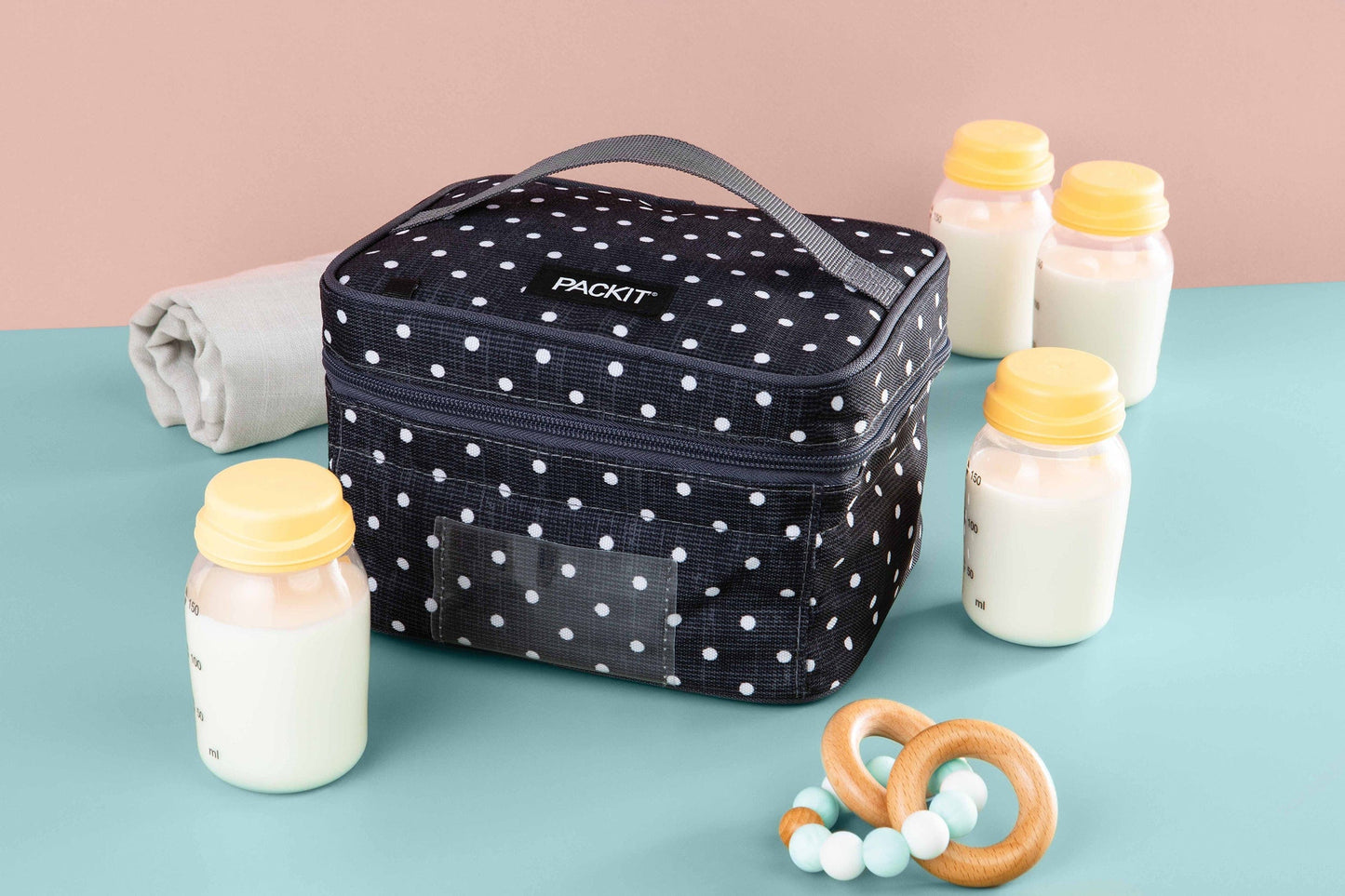 freezable-breastmilk-and-formula-cooler-c5 2023_Breastmilk-Cooler_Polka-Dots_Baby-Lifestyle-01_Lores.jpg