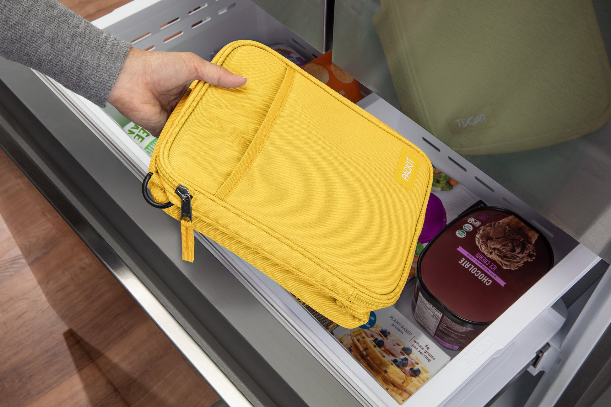 freezable-crossbody-lunch-box-p1 Crossbody-Lunch-Box-Lemonade-Freezer.jpg