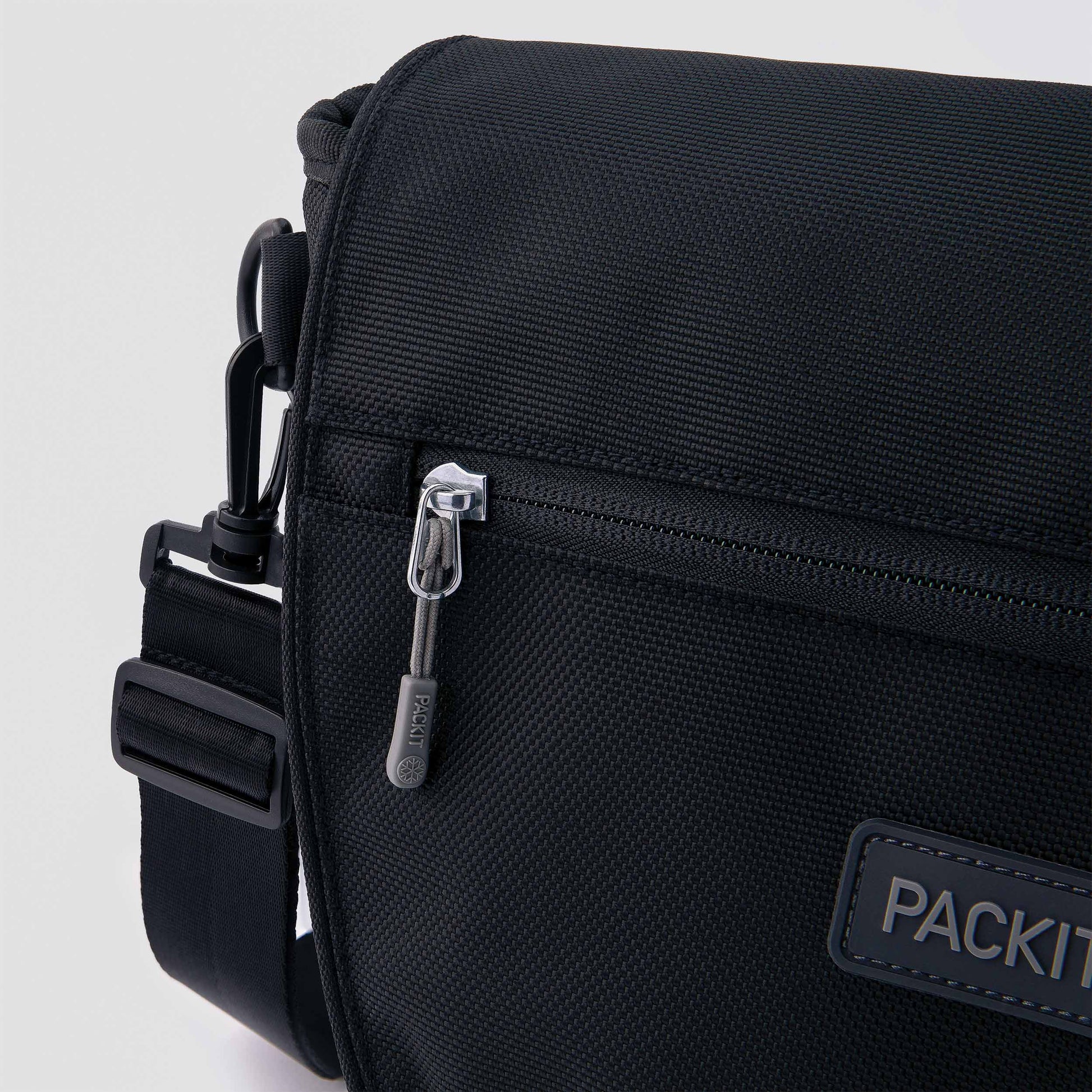 freezable-brooklyn-crossbody-p2 freezable-brooklyn-crossbody-black-ecofreeze-plus-zoom-zipper-pull.jpg