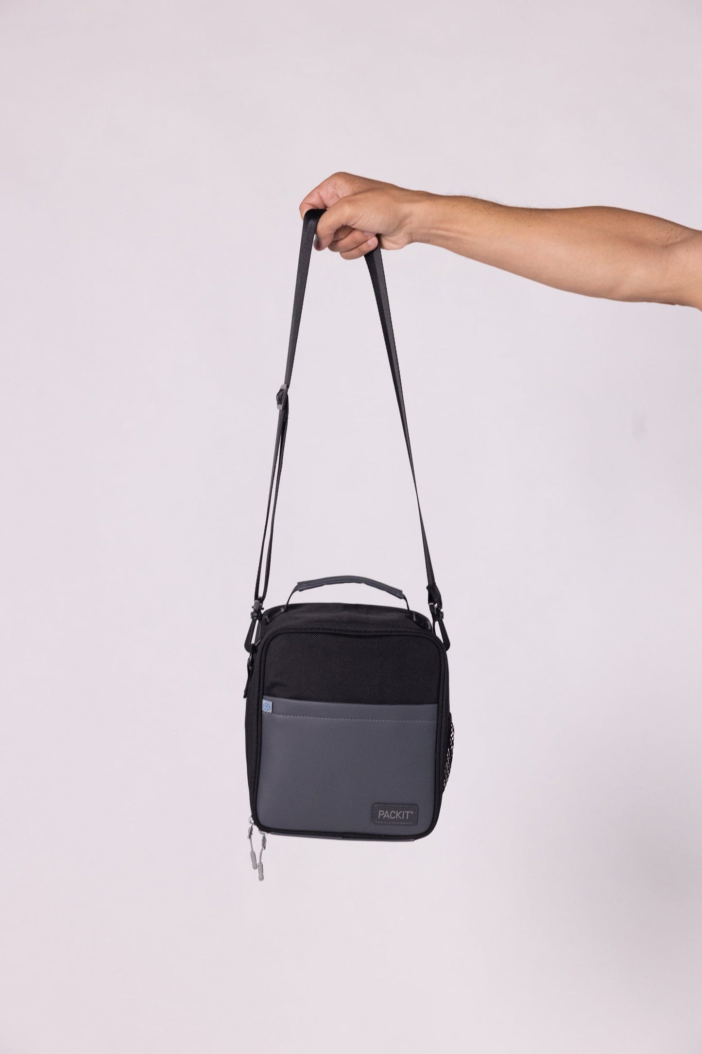 freezable-upright-lunch-box-h0 freezable-upright-lunch-box-black-gray-product-only_edit.jpg