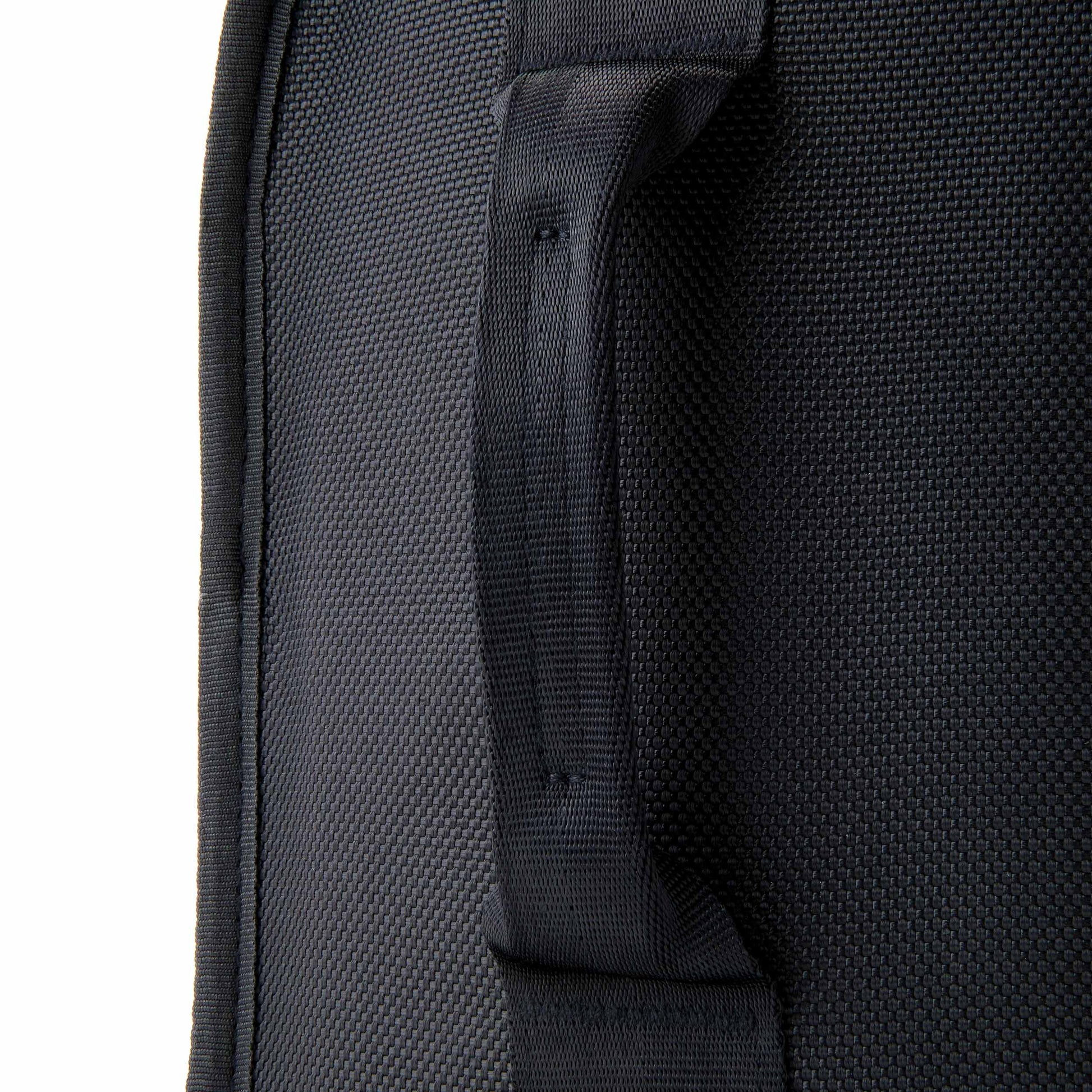 freezable-wine-cooler-e8 freezable-wine-cooler-black-zoom-back-seatbelt-webbing-handle.jpg